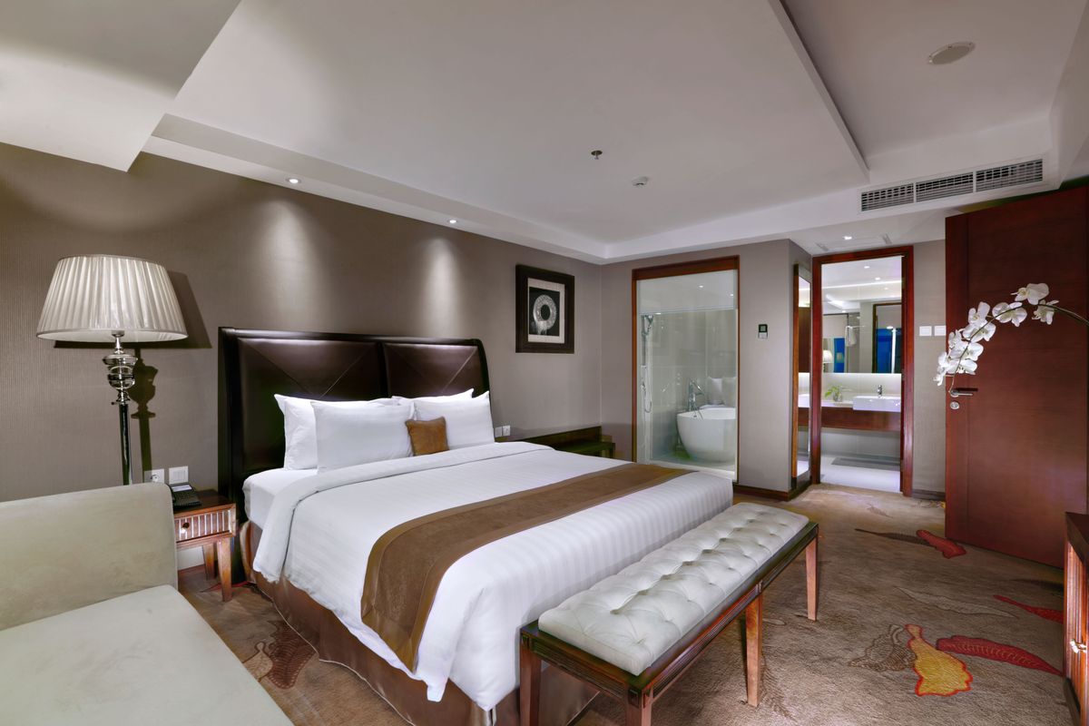 Deluxe King Room