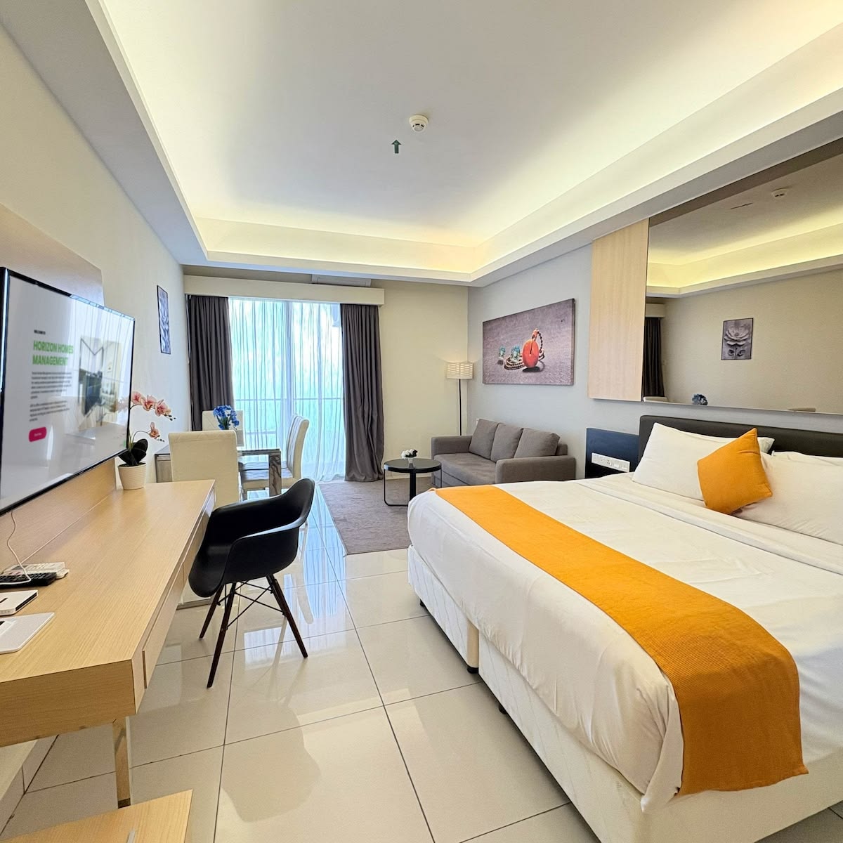 Deluxe King Room