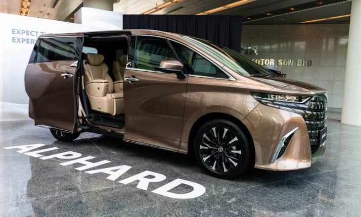 Toyota Alphard Malaysia Executive MPV